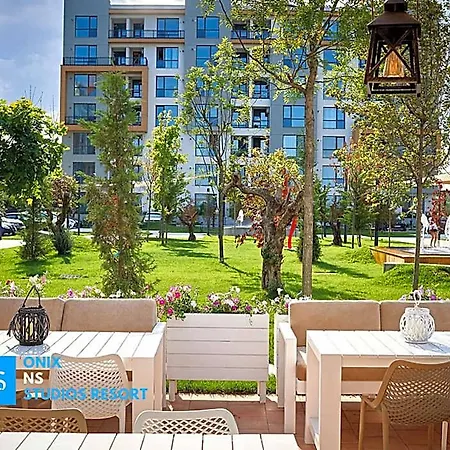 Onix Blue 17 - Mamaia Nord *