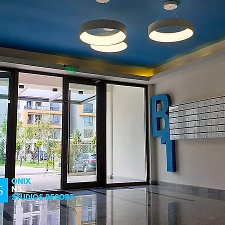 Onix Blue 17 - Mamaia Nord *